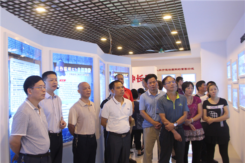 梧州市總工會組織干部職工到梧州監(jiān)獄開展警示教育活動。.jpg