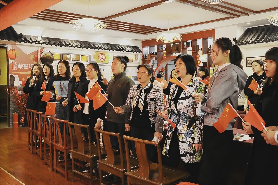 歡慶“三八”節(jié)：三月春光美，我們這樣過