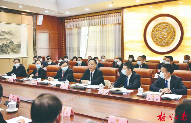 順流而下立潮頭，溯流而進(jìn)爭上游！劉寧參加梧州市代表團(tuán)審議