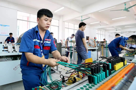 各路精英快來(lái)組隊(duì)！全區(qū)2022年職工職業(yè)技能大賽等你來(lái)戰(zhàn)